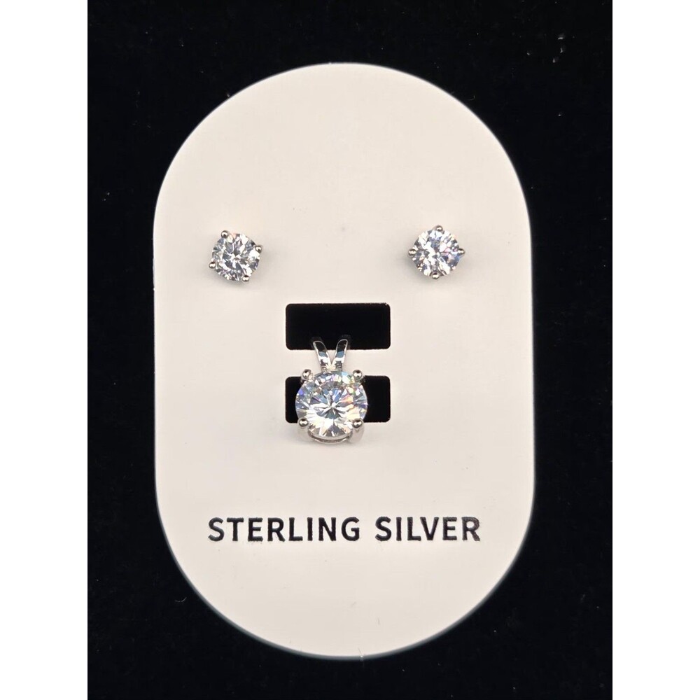 Sterling Silver Round Stone Set Earrings: 4 mm Pendant: 6 mm